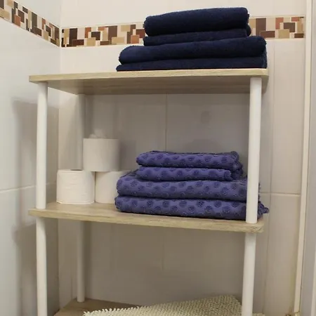 апартамент с 1-спальней в *