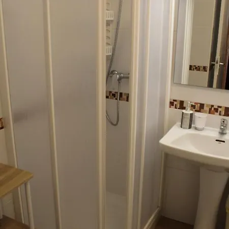 апартамент с 1-спальней в Apartment *