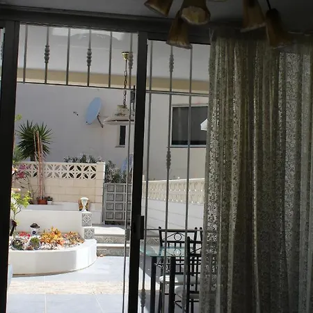 Apartment апартамент с 1-спальней в Callao Salvaje
